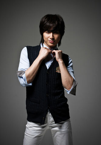 Archivo:Lee Ji Hoon7.jpg