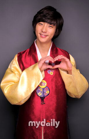 Archivo:Hyun Woo3.jpg