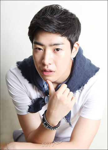 Archivo:Park Min Woo16.jpg