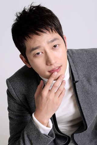 Archivo:Park Shi Hoo13.jpg