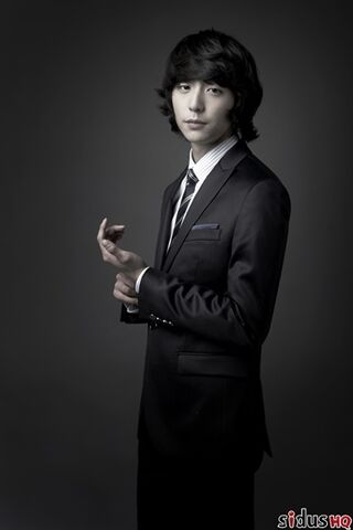 Archivo:Hyun Woo4.jpg