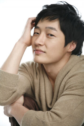 Archivo:Ji Sung Woo2.jpg