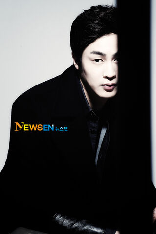 Archivo:Kim San Ho3.jpg