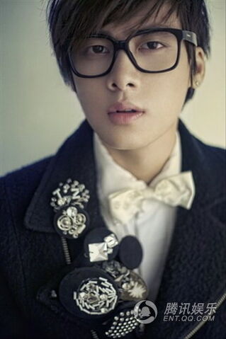 Archivo:Li Yi Feng6.jpg