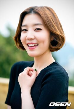 Shin Da Eun31.jpg