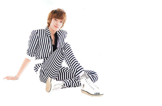 Archivo:Ahn daniel teen top by heitotaku-d4boral.jpg