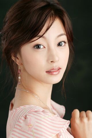 Archivo:Han Ye Seul12.jpg