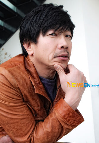 Archivo:Park Chul Min4.jpg
