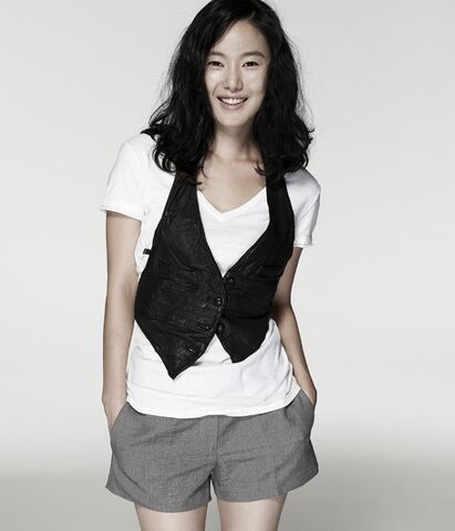 Archivo:Yoon Jin Seo2.jpg