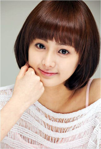 Archivo:Ha Min Ji.jpg