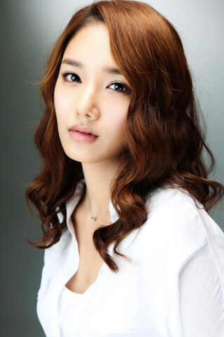 Archivo:Kang Min Jung.jpg