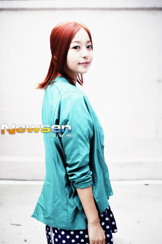 Archivo:Kim Ga Eun (1989)24.jpg
