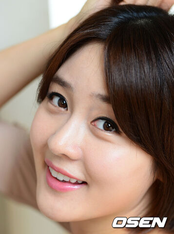 Archivo:Sung Yu Ri13.jpg