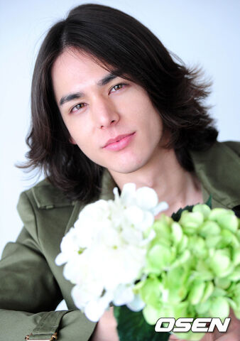 Archivo:Lee Hyun Jae7.jpg