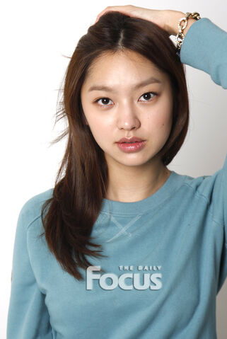 Archivo:Choi Yoo Hwa06.jpg