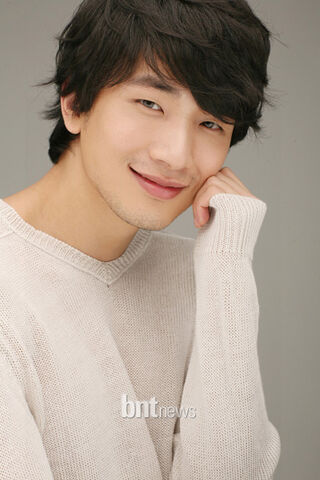 Archivo:Lee Yong Joo8.jpg