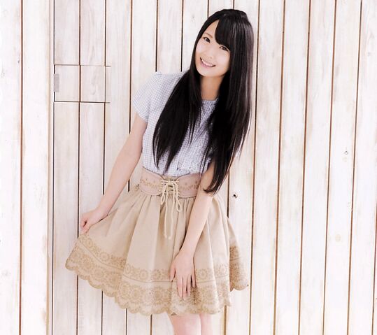 Archivo:Takayanagiakane a10.jpg