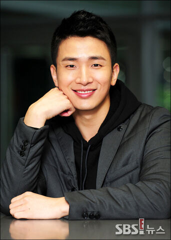 Archivo:Lee Yong Joo10.jpg
