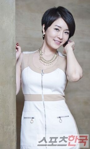 Archivo:Kim Jung Nan10.jpg