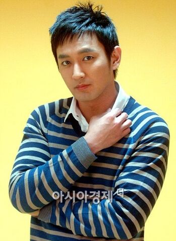 Archivo:Lee Jae Hwang5.jpg