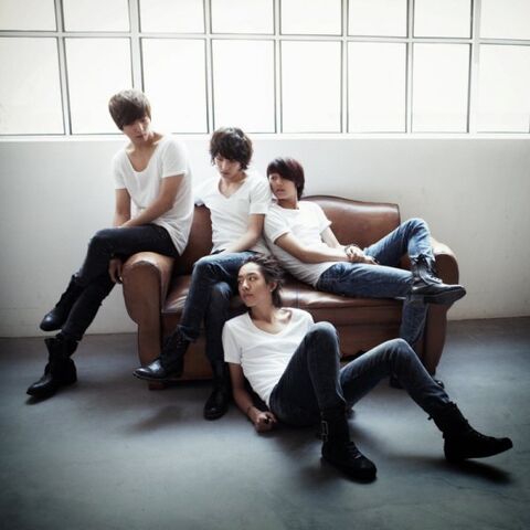 Archivo:CNBLUE02.jpg
