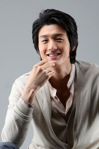 Archivo:Lee Ki Woo10.jpg