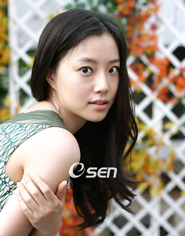 Archivo:Moon Chae Won1.jpg