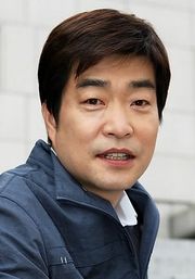 SonHyunJoo 180px.jpg