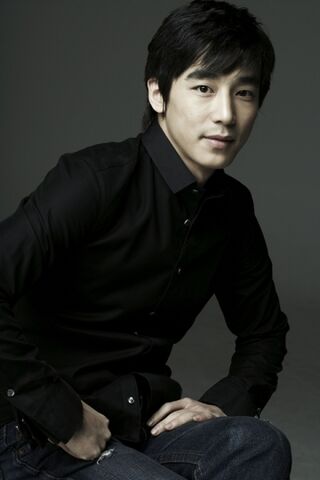 Archivo:Jin Yi Han2.jpeg