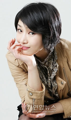 Archivo:Sun Woo Sun (1975)2.jpg