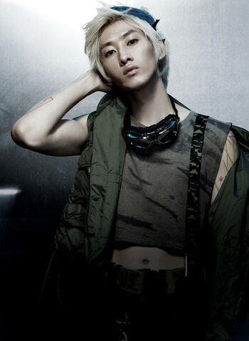 Archivo:Eun Hyuk10.jpg