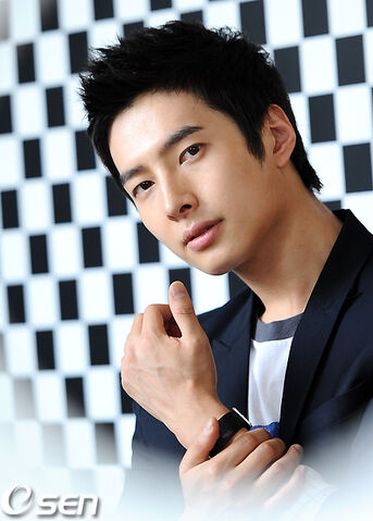 Archivo:Ji Hoo3.jpg