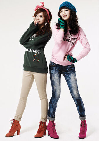 Archivo:Fei-Suzy-miss-A-@-EDWIN-100901-1-.jpg