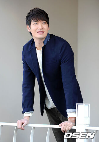Archivo:Jung Gyu Woon14.jpg