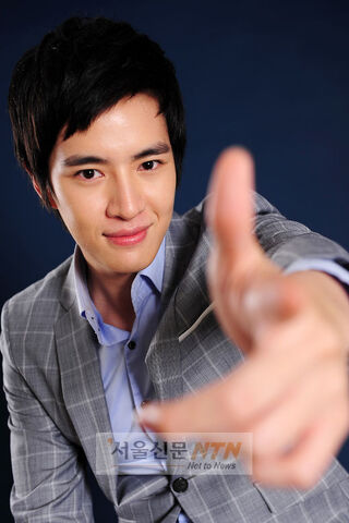 Archivo:Lee Hae Woo8.jpg