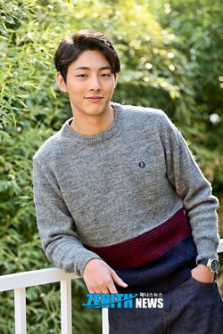 Kim Ji Soo (1993)22.jpg