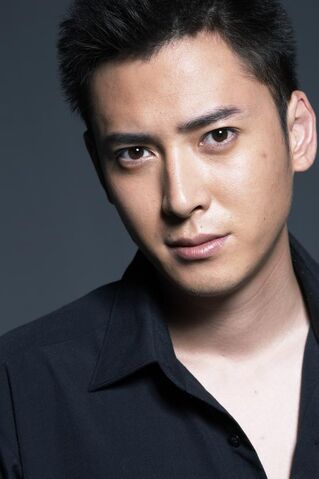 Archivo:Han Dong.jpg