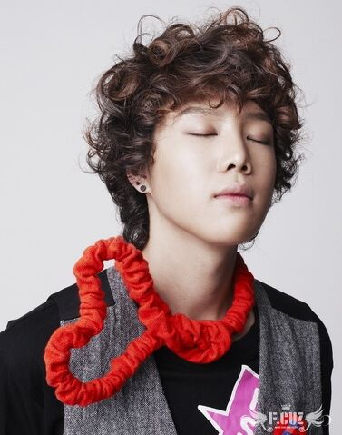 Archivo:Yejun f cuz 316115.jpg