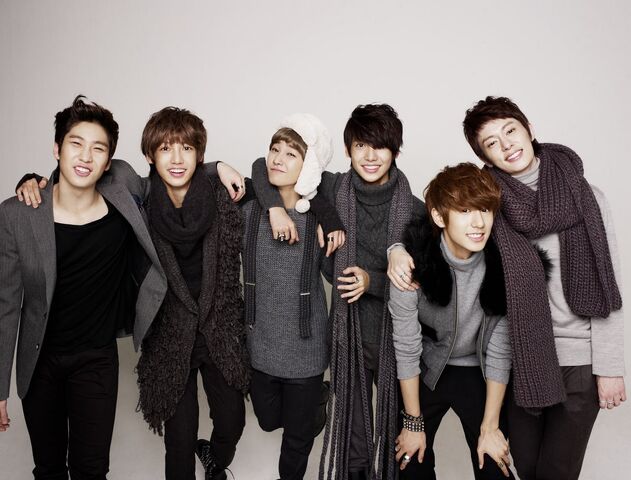 Archivo:69234-kpop--boyfriend.jpg