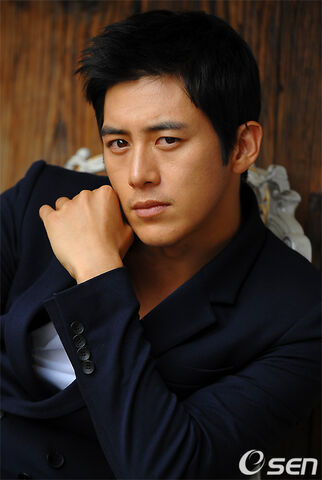 Archivo:Go Soo17.jpg