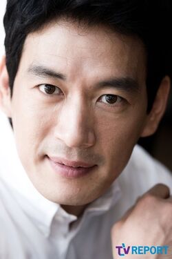 Park Jung Chul5.jpg