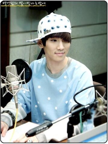 Archivo:Ah-dorable-Key-shinee-11645952-400-534.jpg