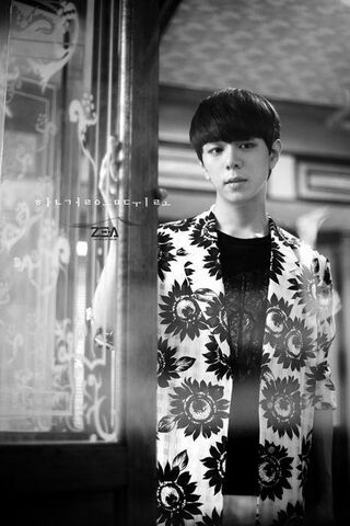 Archivo:Moon Joon Young10.jpg