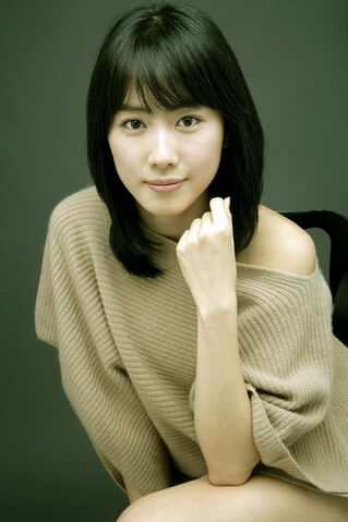 Archivo:Hong Eun Hee.jpg