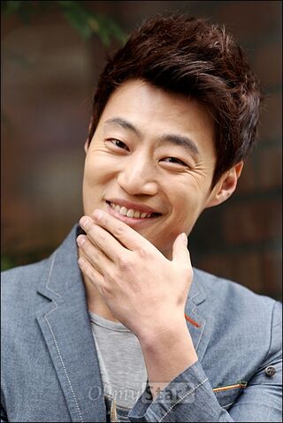 Archivo:Lee Hee Joon32.jpg