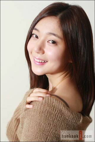 Archivo:Baek Jin Hee8.jpg