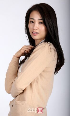 Archivo:Park Ha Sun24.jpg