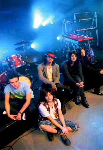 Archivo:BANDAGE 07.jpg