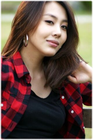 Archivo:Lee Tae Kyung3.jpg
