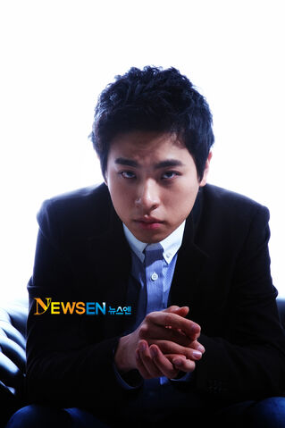 Archivo:Park Jung Min (1987)11.jpg